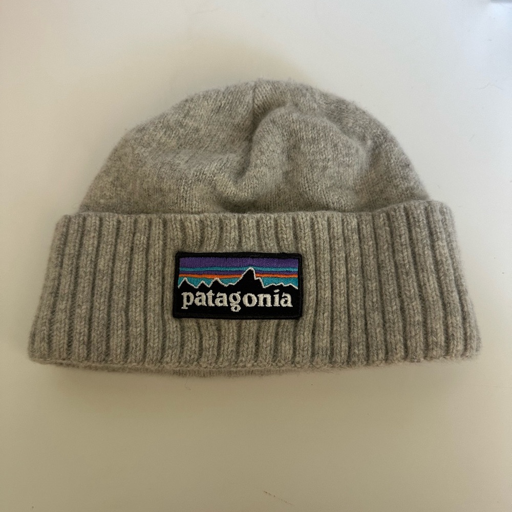 Patagonia Brodeo Light Gray Ribbed Beanie
